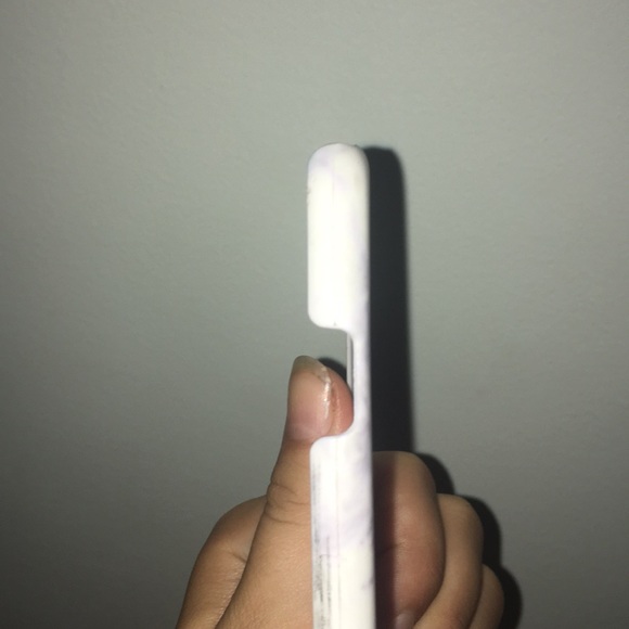 🌿•6 & 6S MARBLE PHONE CASE•🌿 - Picture 2 of 3